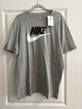 Men’s Nike Grey Short Sleeve Tee with Black Logo and White Swoosh